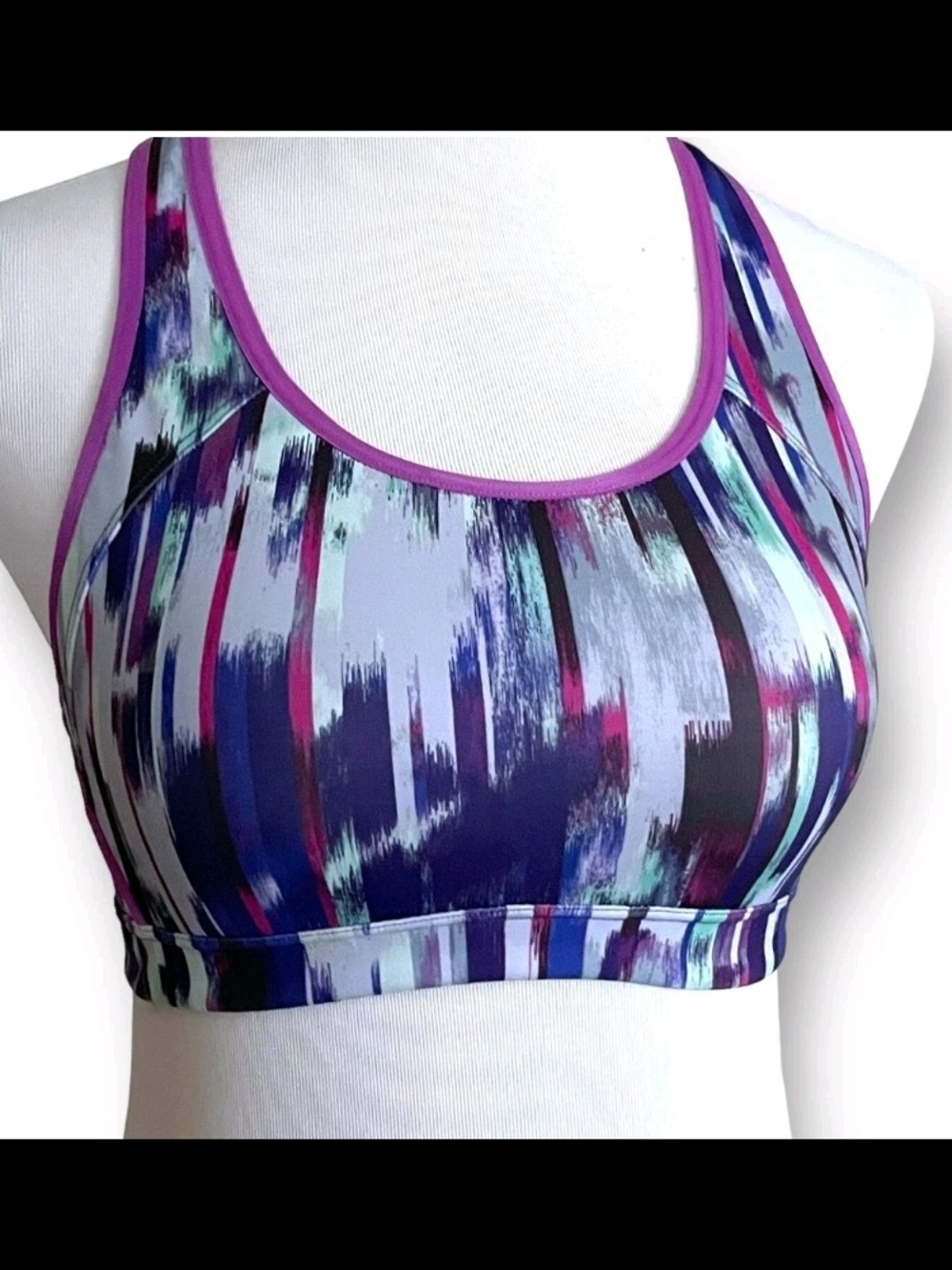 Athleta Ultimate Ease Razorback Sports Bra- Size M